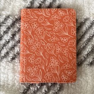 Terracotta Kindle Paperwhite 11th generation with kickstand & magnetic back!